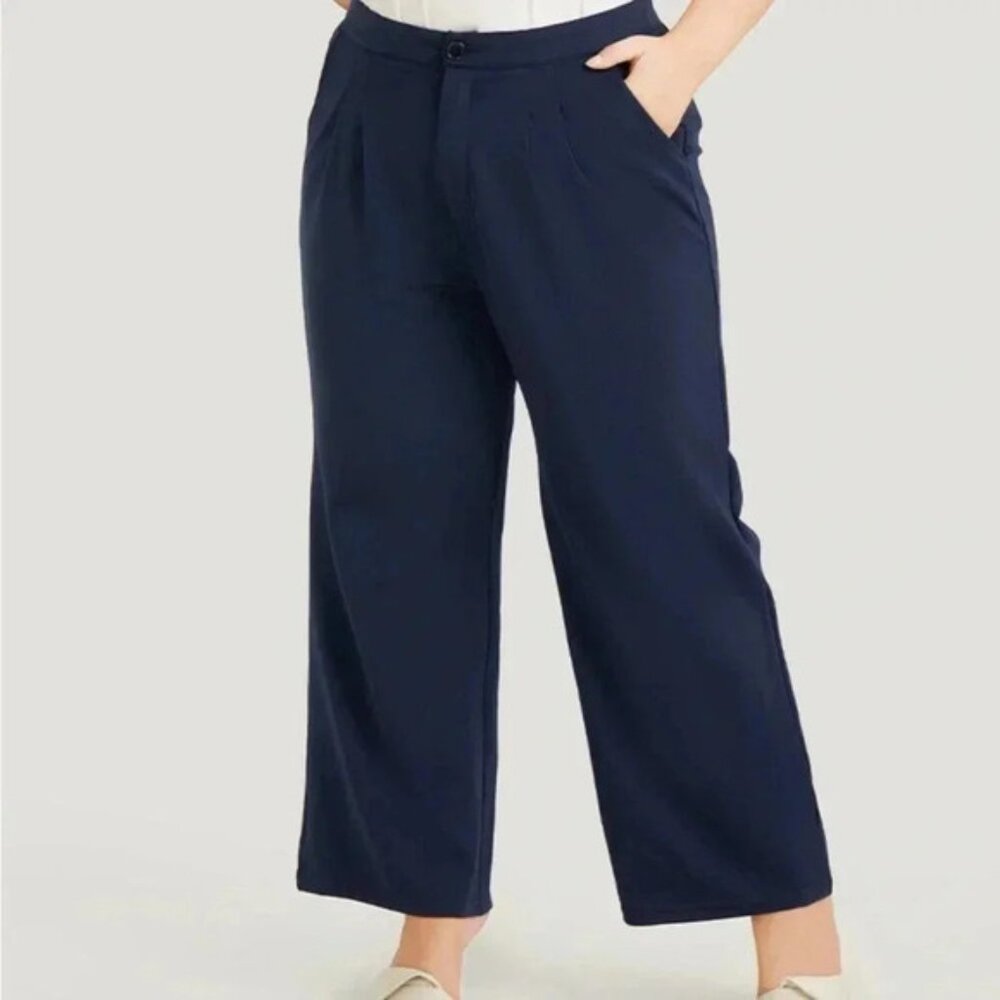 NWT!🇺🇸Anti-wrinkle Navy pleated high rise pocket pant size 12 or large